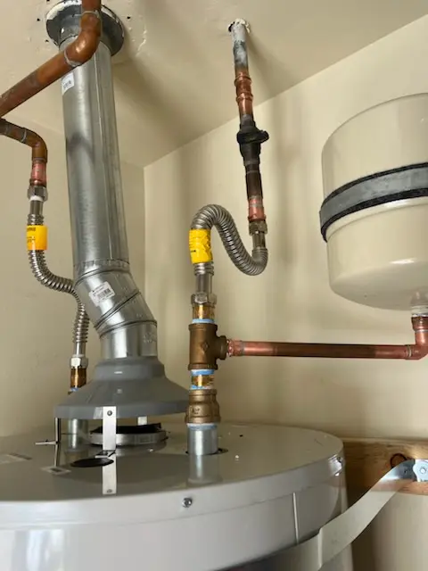 Water heater installation and plumbing repair in Rosemont